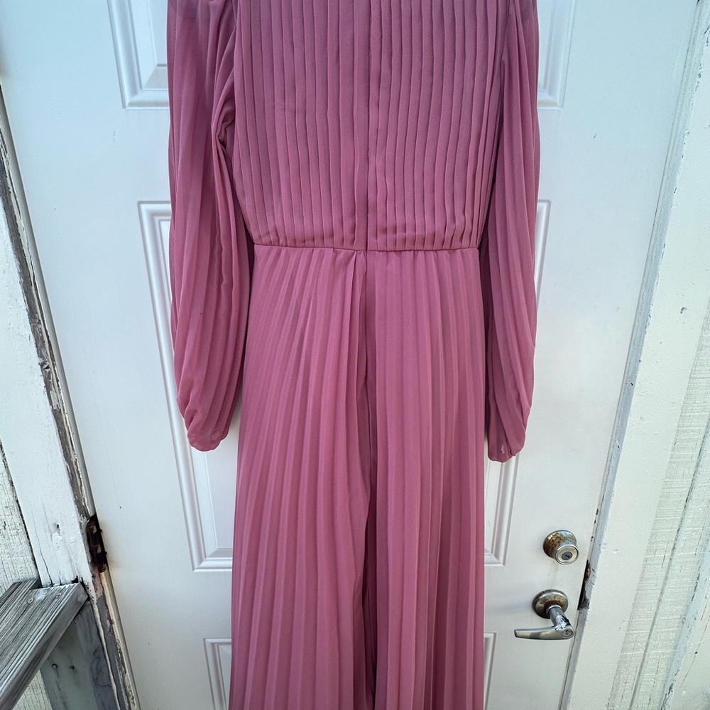 Asos Design Pleated Bodice Plunge Neck Midi Dress in Rose - Picture 5 of 8